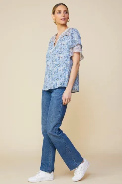 SKIES ARE BLUE Short Sleeve Tops*Aster Print Ruffled Detail Contrast Top Dustybluecream