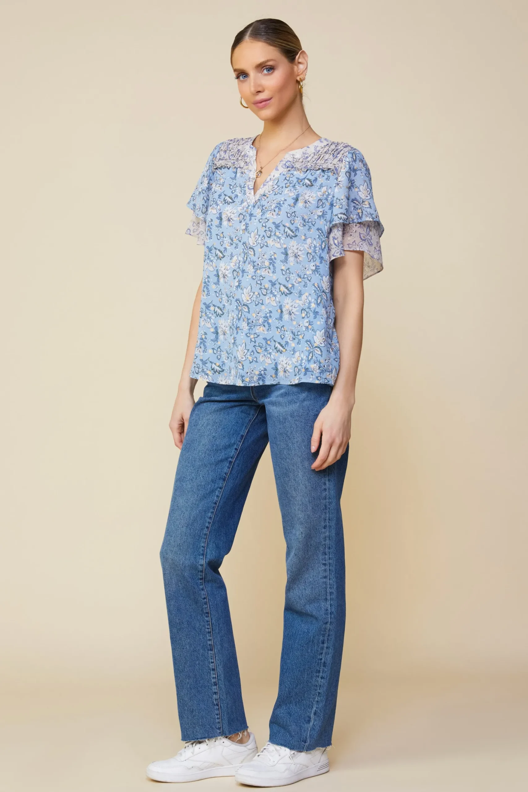 SKIES ARE BLUE Short Sleeve Tops*Aster Print Ruffled Detail Contrast Top Dustybluecream