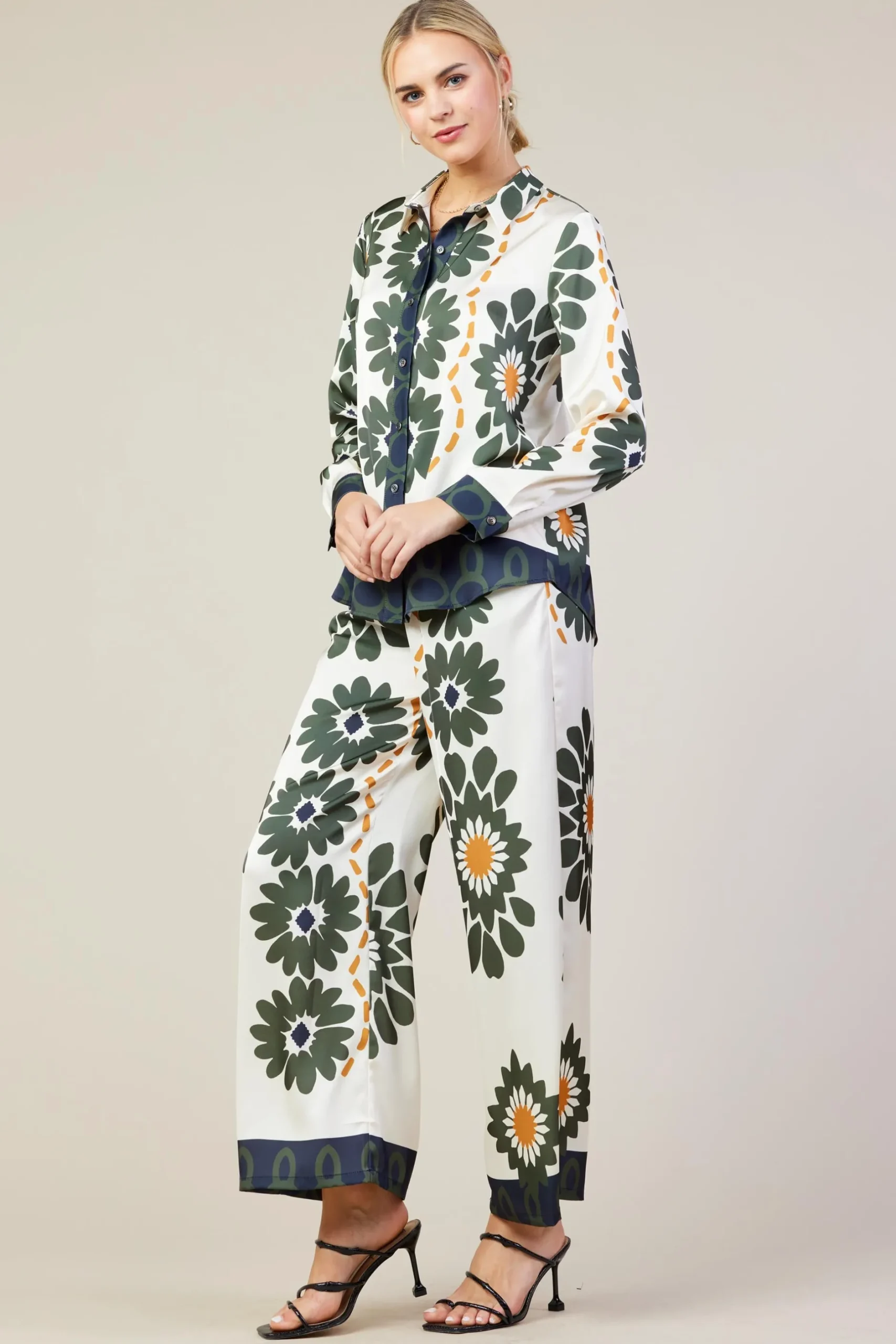 SKIES ARE BLUE Blouses|Long Sleeve Tops*Floral Print Longsleeve Blouse Cream-olive
