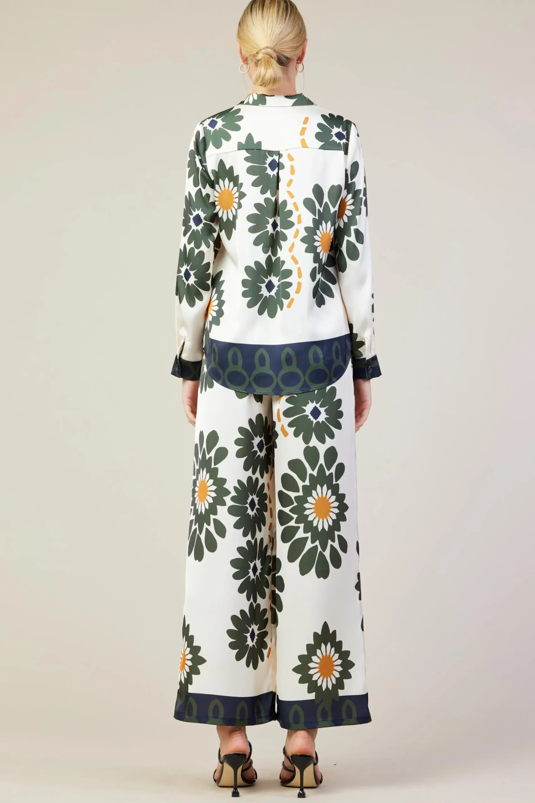SKIES ARE BLUE Blouses|Long Sleeve Tops*Floral Print Longsleeve Blouse Cream-olive