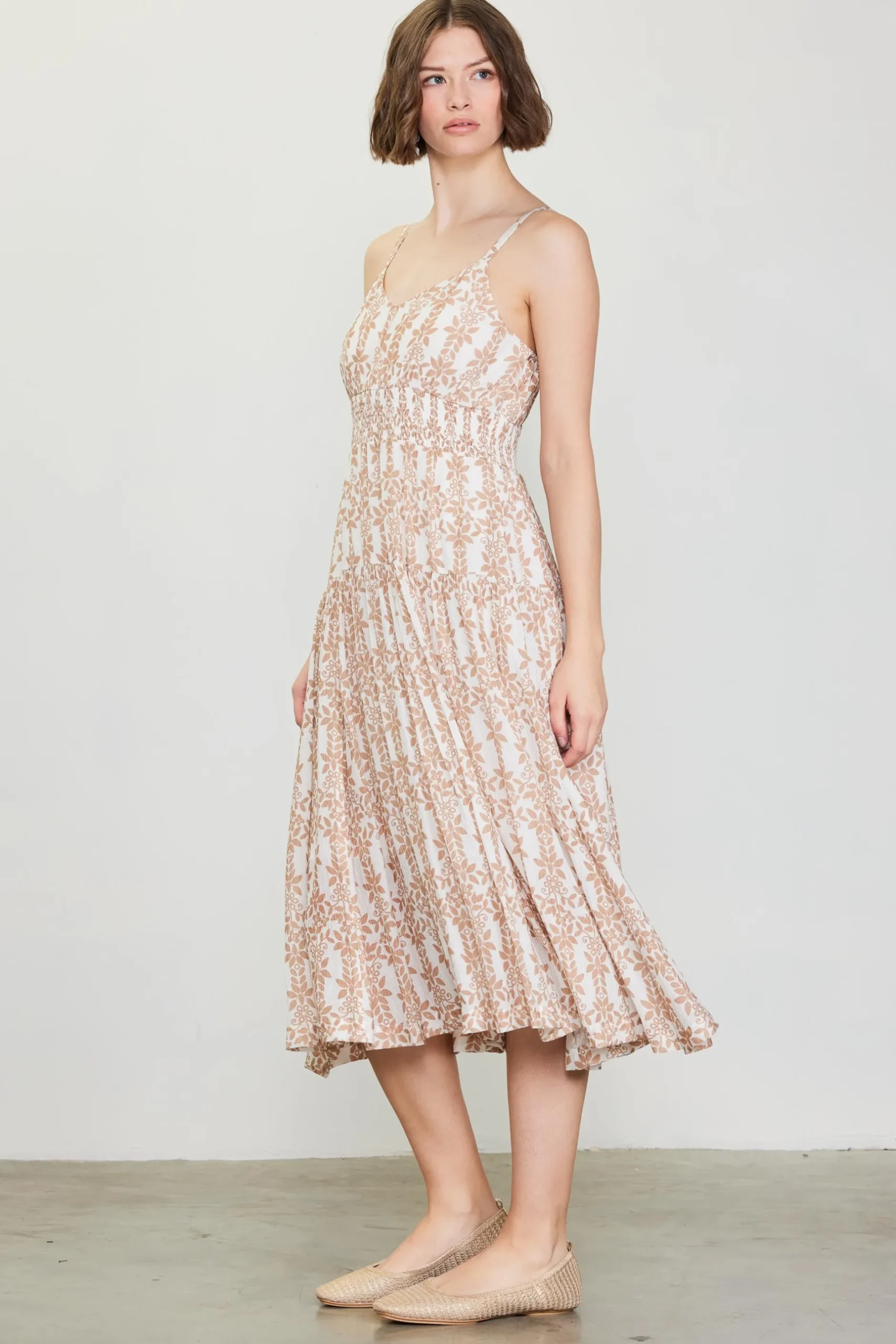 SKIES ARE BLUE Midi Dresses*Floral Print Smocked Waist Dress Taupe