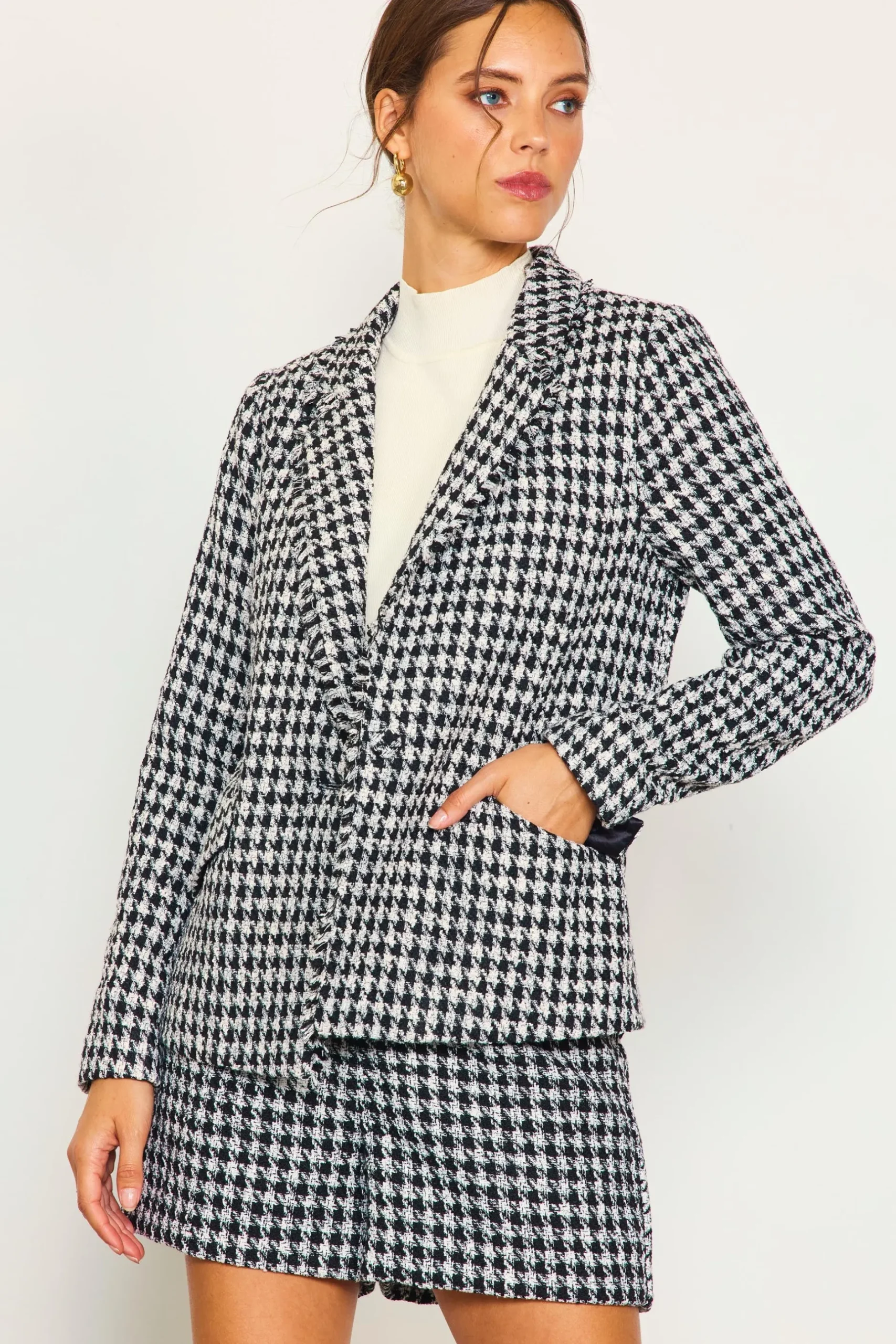 SKIES ARE BLUE Blazers*Fringed Houndstooth Blazer Cream-black