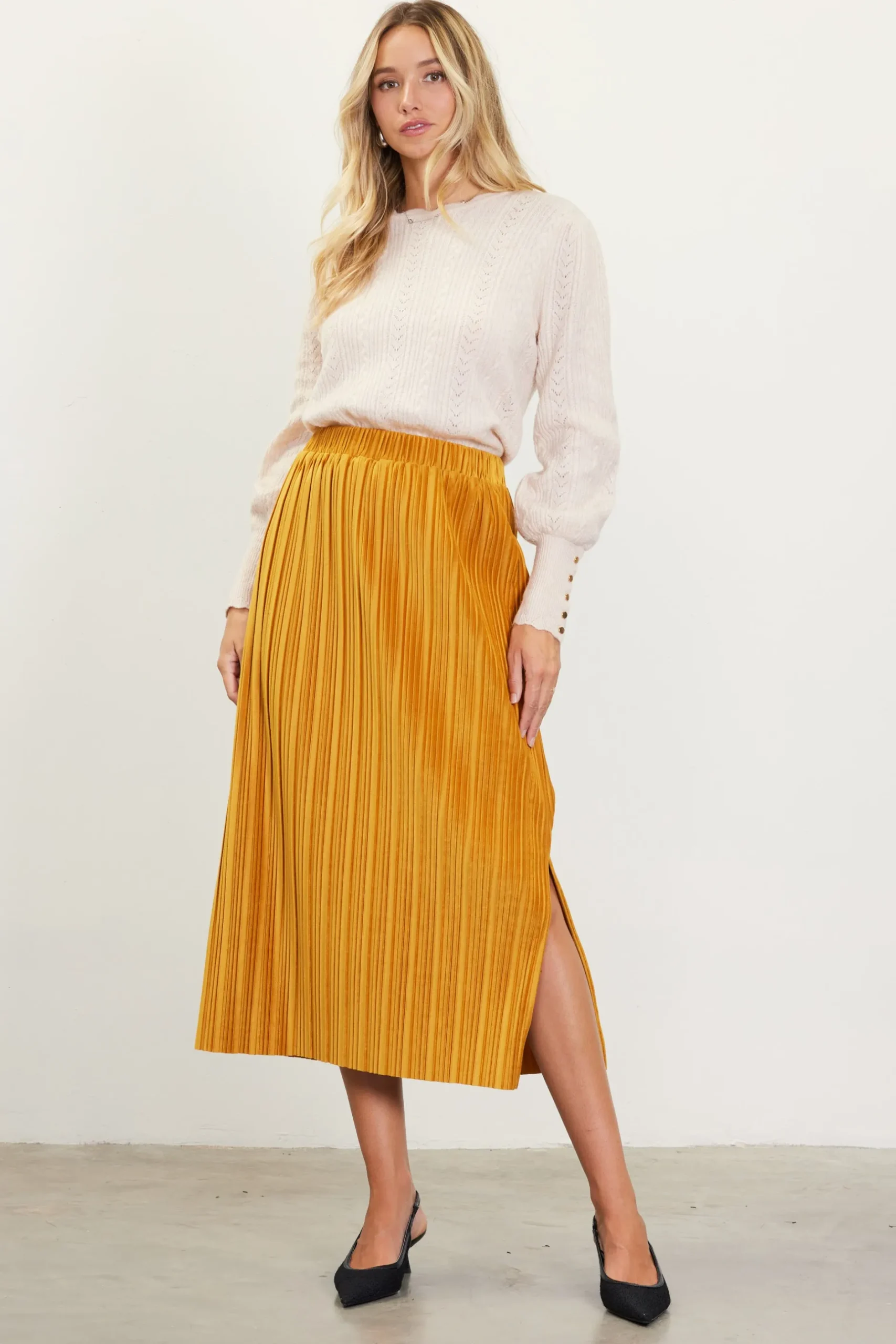 SKIES ARE BLUE Skirts*Pleated Velvet Midi Skirt Mustard