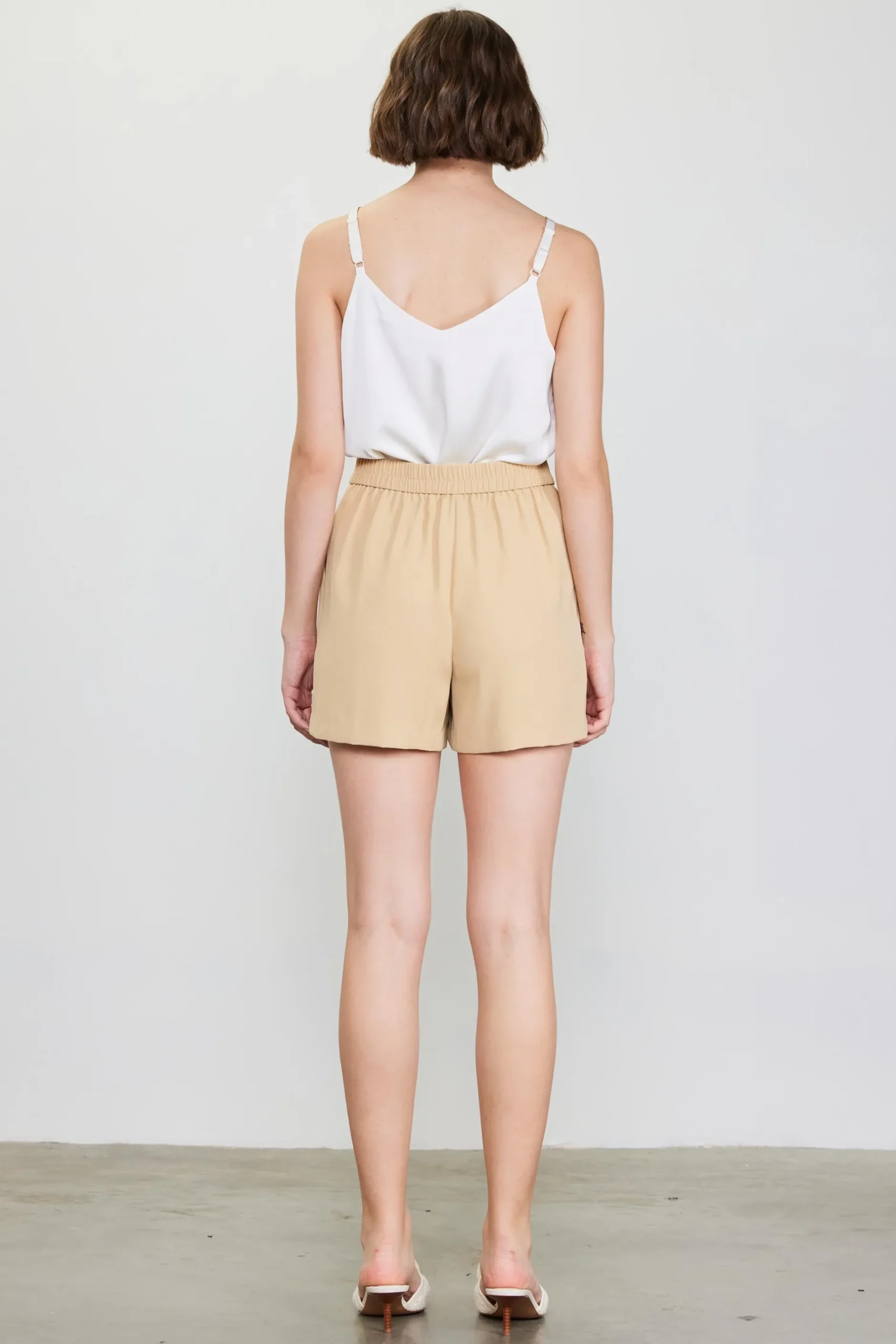 SKIES ARE BLUE Shorts*Recycled Tailored Shorts Latte