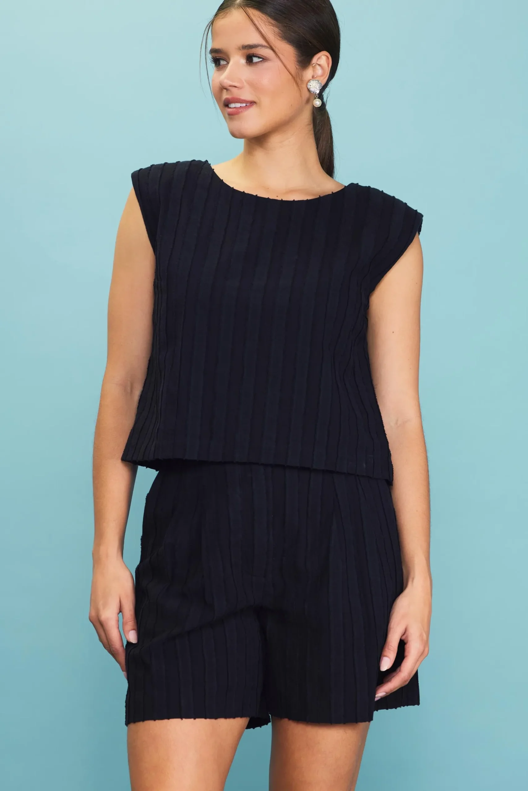 SKIES ARE BLUE Sleeveless Tops*Textured Striped Top Black