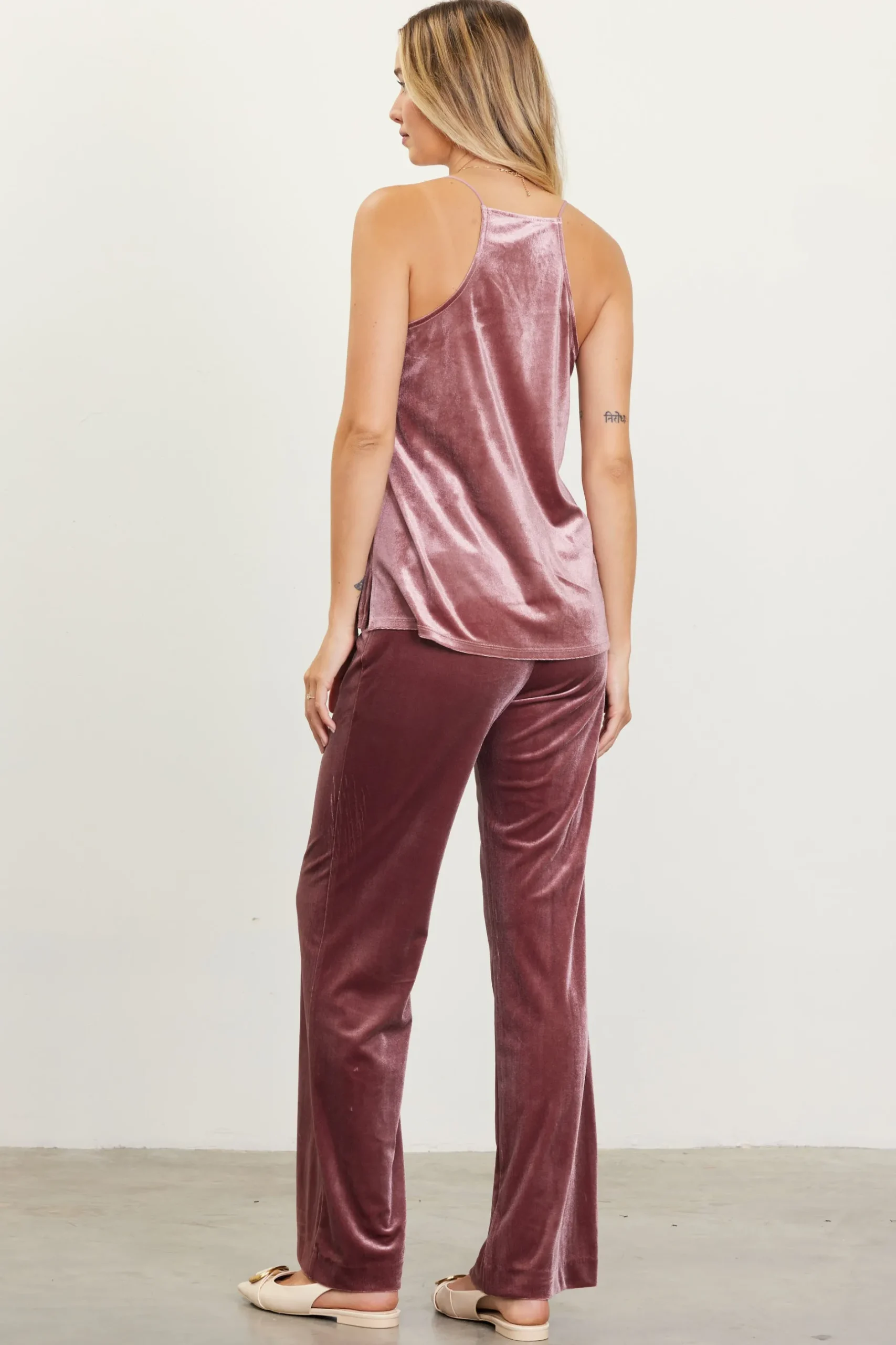 SKIES ARE BLUE Sleeveless Tops*Velvet Lace Detail Cami Mauve