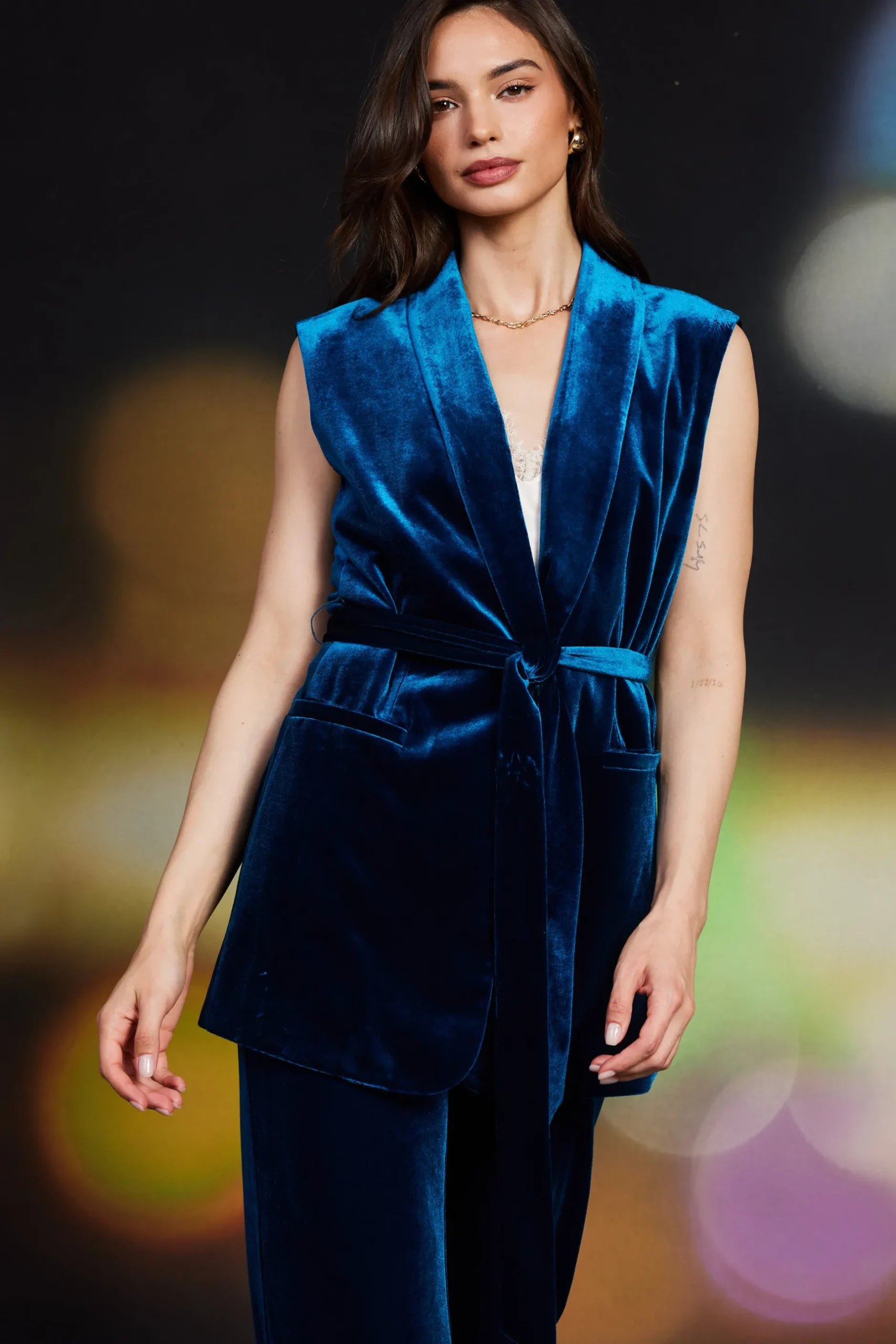 SKIES ARE BLUE Sleeveless Tops*Velvet Vest with Self Tie Teal
